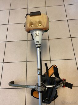 Profesionální hřídelový křovinořez - 2