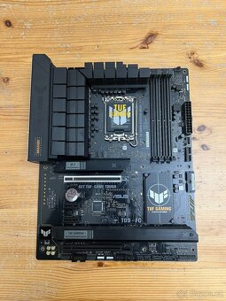 ASUS TUF GAMING B760-PLUS WIFI D4 Socket 1700,Funkční,Záruka - 2
