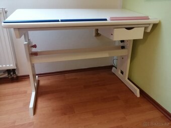 Dětský rostoucí stůl s kontejnerem - 2