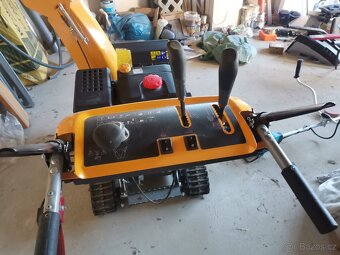 Sněžná pásová fréza - 2