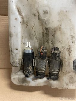 Nádobka ostřikovače Mercedes w203 - 2