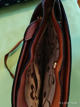 Prodám DÁMSKOU HNĚDOU KABELKU - 2