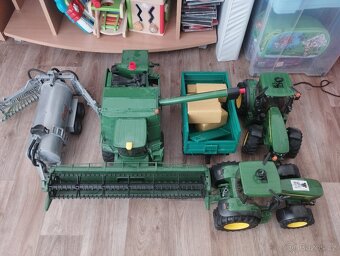 Prodám model kombajnu - 2