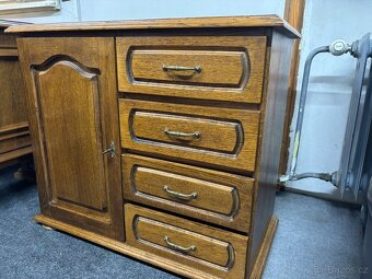 Masivní rustikální komoda - 2