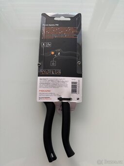 Zahradní nůžky Fiskars P90 - 2