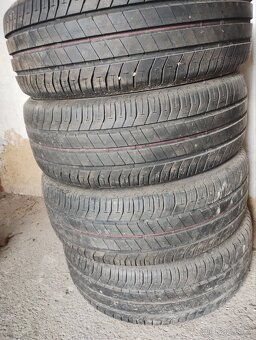 Bridgestone 205/45/17 - 2