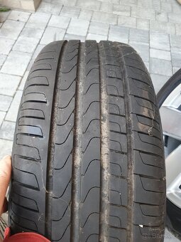 5ks Alu kola vw 5x112 r17 7,5j et47 pneu 225/50/17 - 2