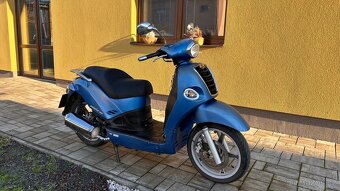 Kymco People 250 - 2