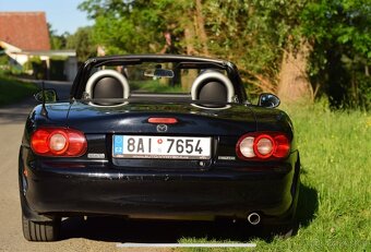 Mazda MX-5, 1,6 benzín, 238 XXX Km - 2