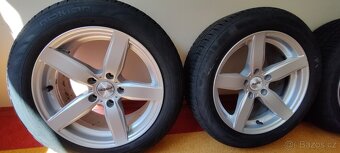 R17 8Jx17 ET30 rozteč 5x120 zimní pneu 225/55 R17 - 2
