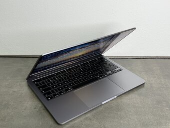 MacBook Air 13'' 2022 / M2 / 8GB / 256GB SSD / Space Gray - 2