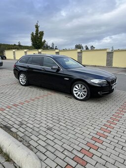 BMW 530xd Touring xDrive 190 kW – 6-válec, Panorama, HeadUp - 2
