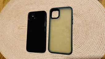 IPhone 11 64GB černý, top stav - 2