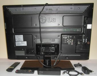 LED TV LG v HD se set-top-boxem STRONG - 2