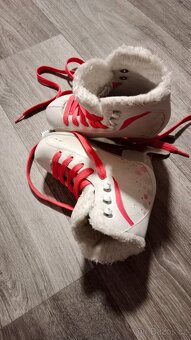 Dívčí lední brusle vel.28 - 2