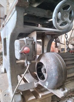 Hoblovka, srovnávačka. - 2