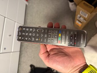 Televize LED Samsung 40” 102cm originál 2x 3D brýle - 2