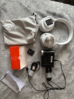 SteelSeries Arctis Nova Pro WL White - 2