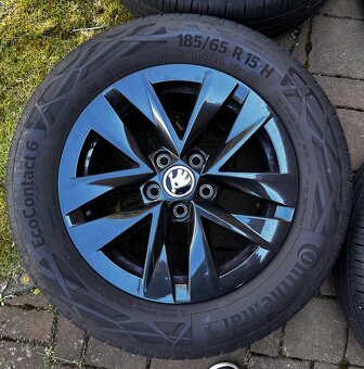 Škoda Fabia IV kola 15” černé - 2