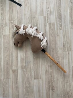 Hobby horse larden - 2