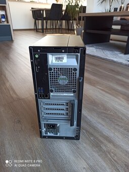 PC Dell + monitor a příslušenství - 2