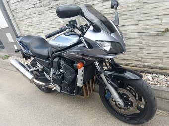 YAMAHA FZS 1000 FAZER - 2
