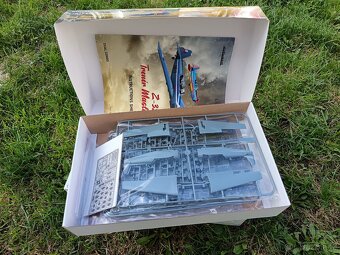 Model Zlín Z-326 Trenér Master Eduard 1/48 - 2