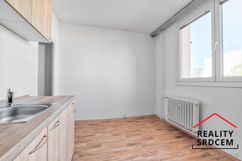 Pronájem částečně zrekonstruovaného bytu 1+1 s lodžií, 35 m2 - 2
