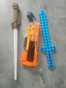 Nerf Vagabond a 2 meče a ruka Hulka - 2