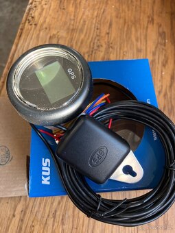 GPS tachometr černy - 2