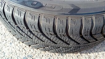 4 x celoroční pneu Goodyear Vector 4 Seasons 205/50/17 – 93 - 2