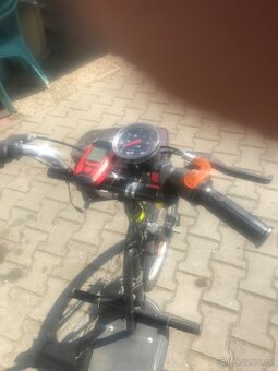 Koloběžku benzinovou - 2