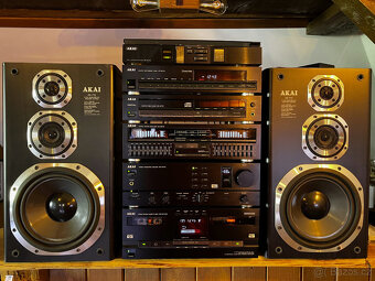 Akai - 2