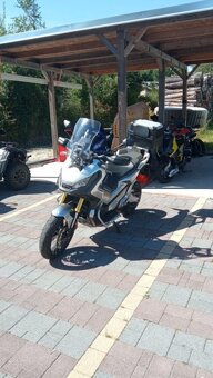 Prodám motocykl Honda X-ADV 750 - 2