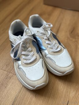 Dámské sportovní tenisky - č.40 - 2