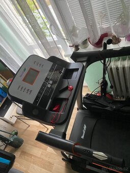 Běžecký pás Housefit - 2