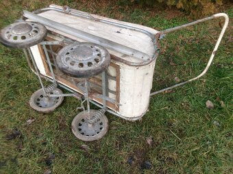 prodám starý kočárek zn.LIBERTA Mělník a další..... Starý dě - 2