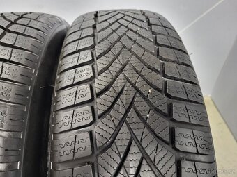 2x 215/65R17 Falken Zimní pneu - 2