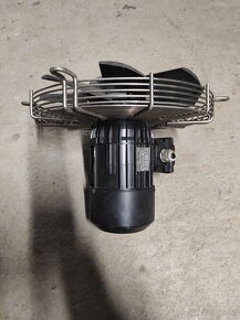 motor s větrákem - 2