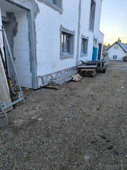 Pomocník na stavbu - 2