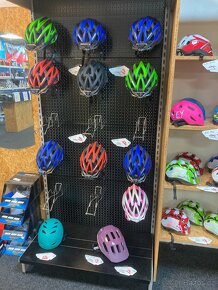 Výstavní stojan na zboží s osvětlením - závěsný systém - 2