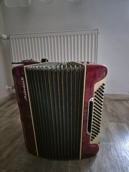 Prodám akordeon Lignatone Melodia II - 2