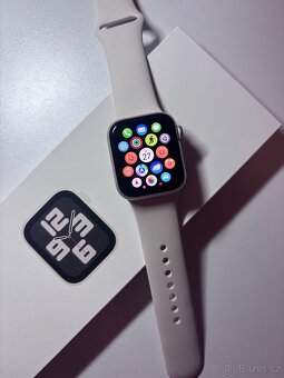 Apple watch SE 2024 40mm - 96% baterie, pěkný stav - 2