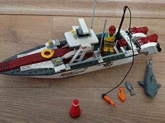 LEGO City 60147 Rybářská loďka - 2