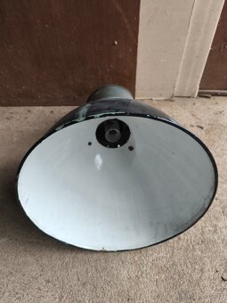 Tovární světlo - 2