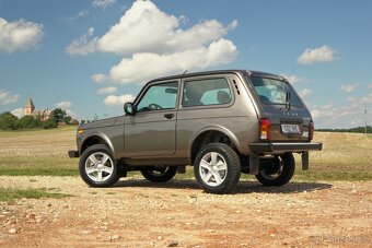LADA NIVA AZER 4x4 - oficial - 2