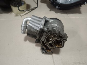 Chladič oleje BMW E90 318i 95kw - 2