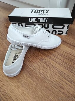 Dámské bílé tenisky vel. 37 - 2