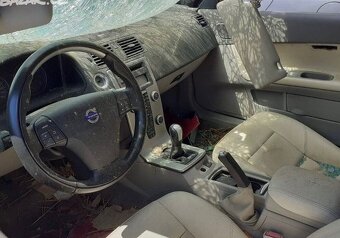 Volvo C70 2.5i turbo, 06,130tkm,kůže, navi, klima - 2