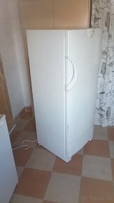 Prodám lednici a mrazák-stejné - 2
